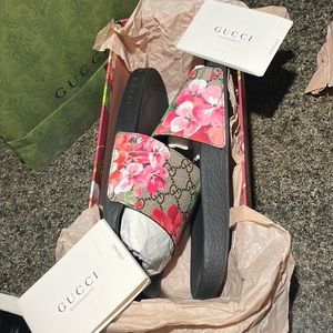 Gucci slides